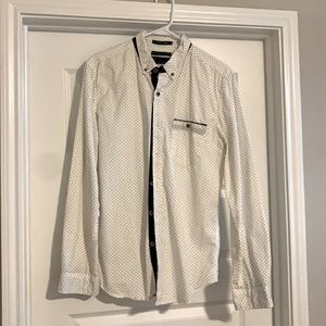 Men’s long sleeve dress shirt